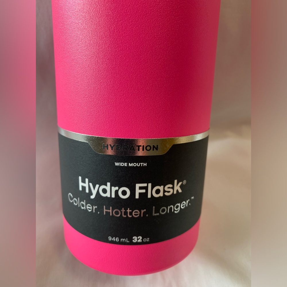 NWT Flamingo 32 oz Hydro Flask Wide Mouth water bottle - Picture 2 of 7